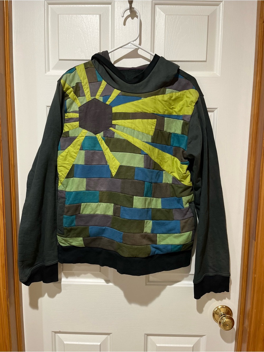 Hoodie Patchwork Sunburst Size Large